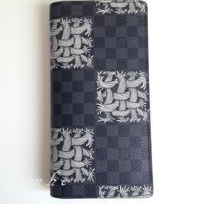 Glossy Louis Vuitton Wallet Louisvuitton Kích thước tối ưu là tốt cho ví dễ dàng _ Louis Vuitton Louis Vuitton_ Thương hiệu giá rẻ 