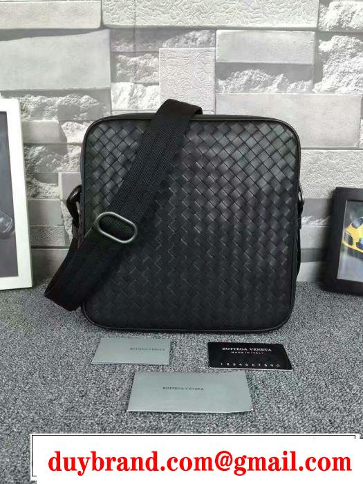 存在感を放つボッテガバッグコピーショルダーバッグBOTTEGA VENETAメンズ編み込みレザー