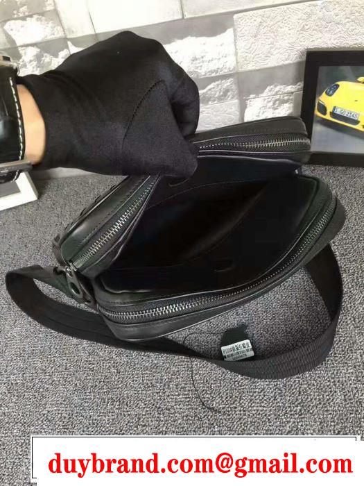 存在感を放つボッテガバッグコピーショルダーバッグBOTTEGA VENETAメンズ編み込みレザー