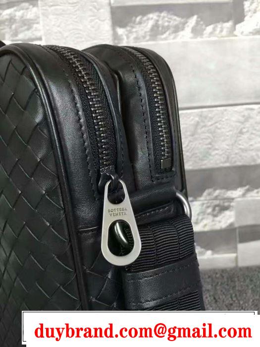 存在感を放つボッテガバッグコピーショルダーバッグBOTTEGA VENETAメンズ編み込みレザー