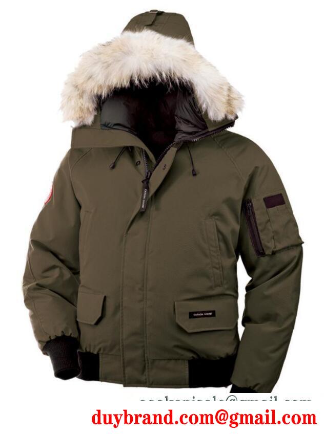 真冬に欠かせないCANADA goose カナダグース メンズ用のダウンジャケット 男性
