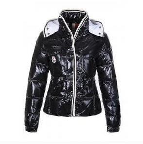 Moncler New Moncler Women Áo khoác Blackdown dành cho phụ nữ có cung điện thực tế và sự dễ thương