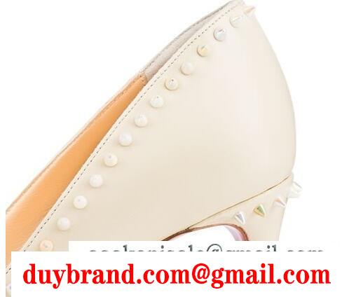 女性の魅力的な外観があるChristian louboutin クリスチャン ルブタンレデイース用のスパイクスダッズでのハイヒールパンプス