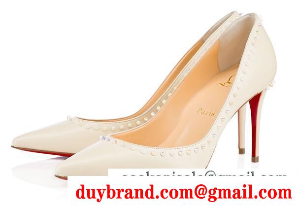 女性の魅力的な外観があるChristian louboutin クリスチャン ルブタンレデイース用のスパイクスダッズでのハイヒールパンプス