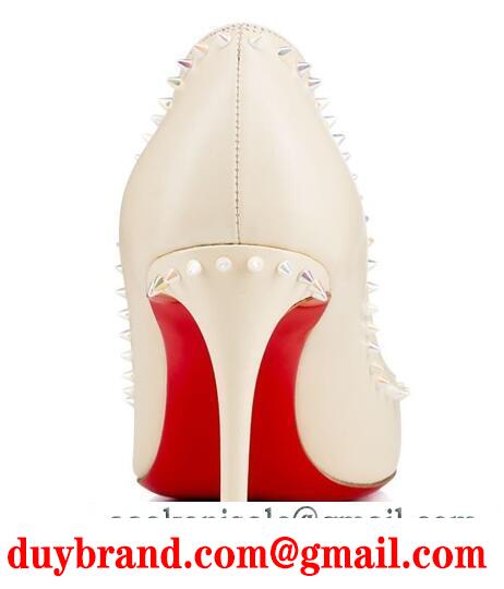 女性の魅力的な外観があるChristian louboutin クリスチャン ルブタンレデイース用のスパイクスダッズでのハイヒールパンプス