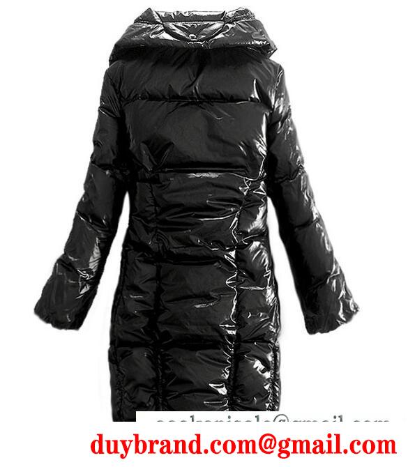 上品な雰囲気を堪能できるモンクレール 新作 moncler女性用のロングダウンコート