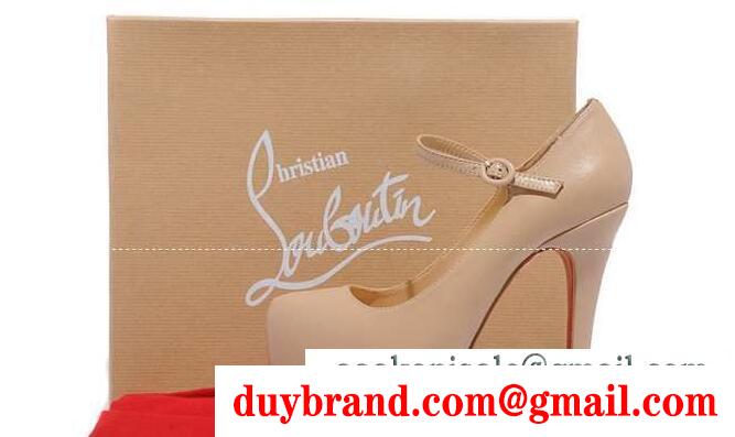 リッチな雰囲気が漂うクリスチャンルブタン、Christian louboutinのレデイース用のハイヒールパンプス