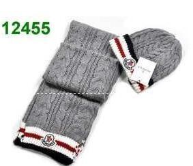 Đặt hàng Moncler Mail, rất hữu...