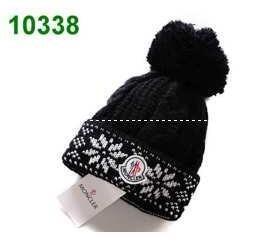 Moncler, không thể thiếu đối v...