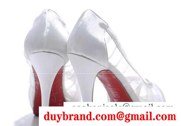 履き心地が良いクリスチャンルブタン、Christian louboutinの網ハイヒールサンダル