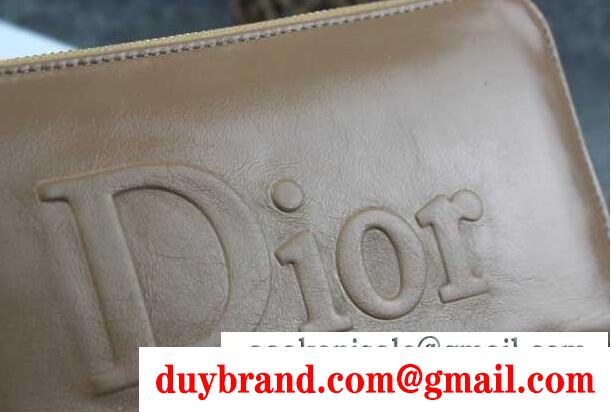 素敵なディオール、Diorのファスナー開閉式での男女兼用ウォレット
