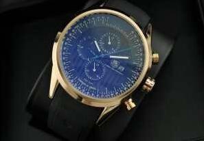 Tag Heuer's Men Wristwatch với sự hiện diện mạnh mẽ _ Taghoainer Tag Heuer_ Thương hiệu giá rẻ (Lớp lớn nhất của )