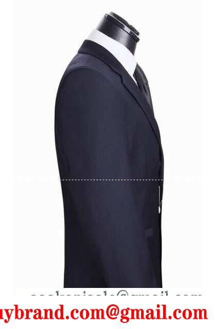 人気定番のヴェルサーチ、Versaceの男性スーツ
