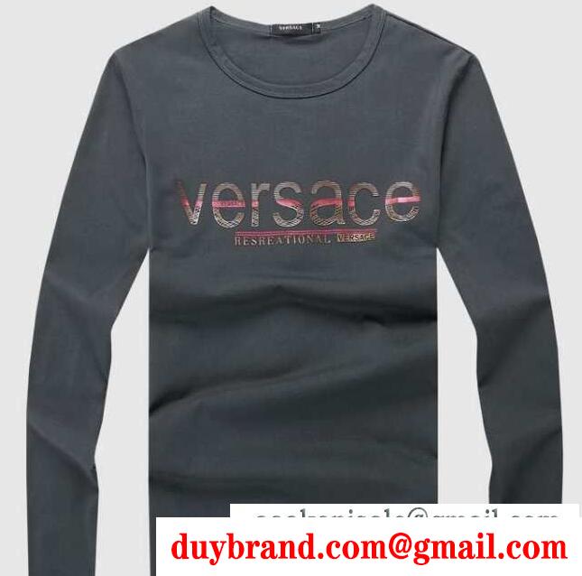 快適な着心地のヴェルサーチ、Versaceのメンズ長袖Tシャツ