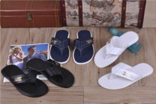 Dép Versace mùa xuân / hè 3 -Molor Lựa chọn