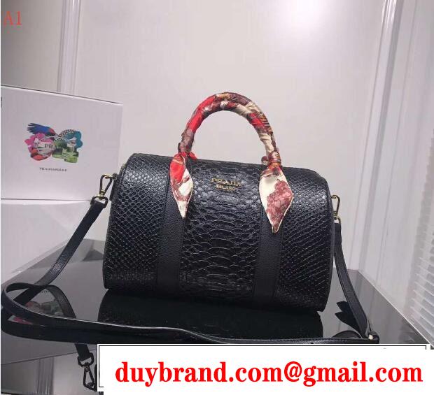  人目を引く存在感　4色可選　PRADA プラダ  秋冬大活躍　トートバッグ 　定番品質保証
