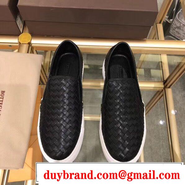 極上シューズ ボッテガ ヴェネタ 希少性の高いBOTTEGA VENETA 2色可選 スリップオン圧倒的人気新着