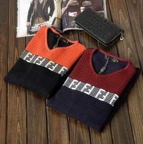 Fendi giả trong kho, phân phối nhanh chóng của Fendi Black và Hải quân Long -sleeved Sweater_fendi Fendi_ Thương hiệu siêu rẻ (lớp lớn nhất của )
