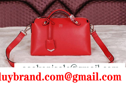 上品に持てるアクセント fendi フェンデイ コピー レディース ショルダーバッグ 2wayバッグ レッド