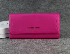 Givenchy, có sự hiện diện nổi ...