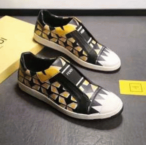 Vật phẩm phổ biến Fendi Fendi Slip -on Sneakers Curfskin