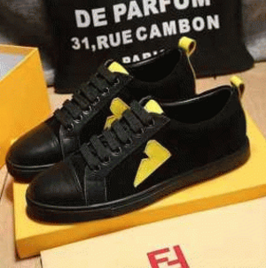 Bugs thời trang Elegant Fendi Fendi Suede Sneakers