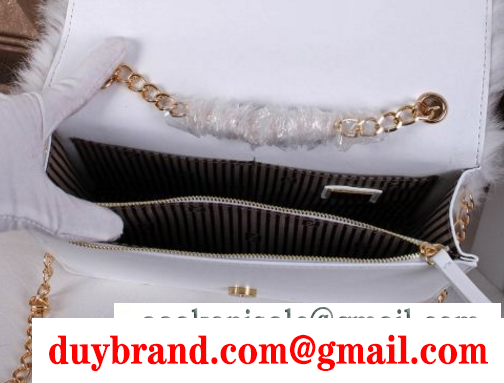 ふわふわ美品 fendi フェンデイ レディース bag bugs ショルダーバッグ チェーンストラップ