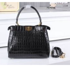 Nữ Fendi Fendi Ladies Túi xách Cá sấu
