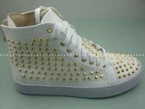 Christian Louboutin khám phá, Đơn đặt hàng thư bùng nổ của Christian Louboutin Sneakers _Ristian Louboutin_ Thương hiệu giá rẻ (lớn nhất )
