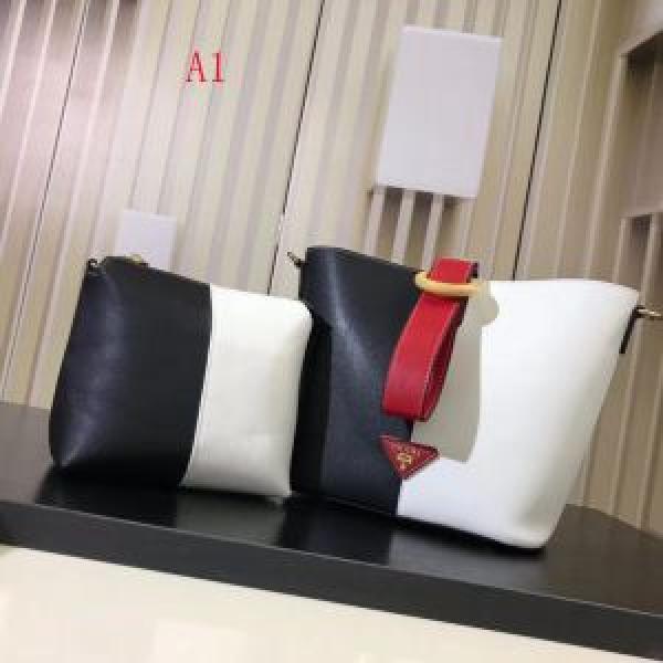 Prada Prada túi vai ba màu có thể lựa chọn, xu hướng thời trang có các thương hiệu _ túi nữ prada _ túi phụ nữ