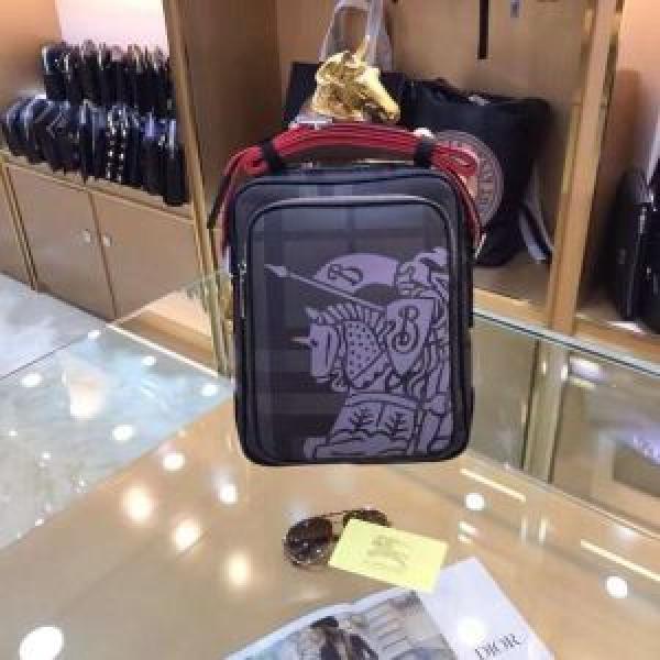 Tiêu chuẩn hóa Burberry Street Fashion Burberry Túi vai phổ biến Surse _