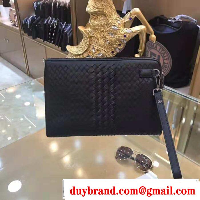 ポーチ ファッションの最先端 ボッテガ ヴェネタ BOTTEGA VENETA 着は持つべき