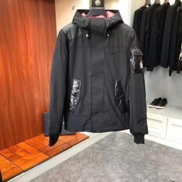 Áo khoác xuống khuyến nghị sản phẩm mới Moncler Moncler Sản phẩm phổ biến có thể được sử dụng ngay cả mỗi ngày