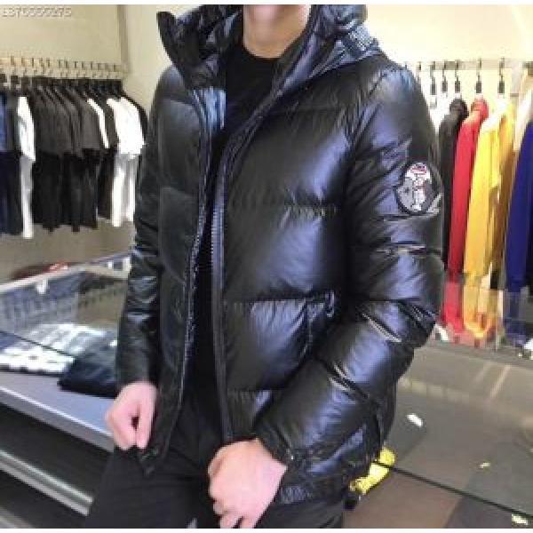 Moncler Moncler Down Áo khoác phiên bản mới nhất được đề xuất Sản phẩm được đề xuất Sản phẩm 2 Lựa chọn màu _ Áo khoác nam _ Moncler đặc biệt