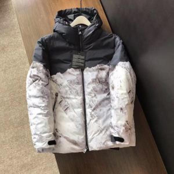 Mục yêu thích Moncler Moncler Down Áo khoác 2 Lựa chọn màu phổ biến phổ biến phổ biến _ Đàn ông Down Jacket_ Moncler Đặc biệt