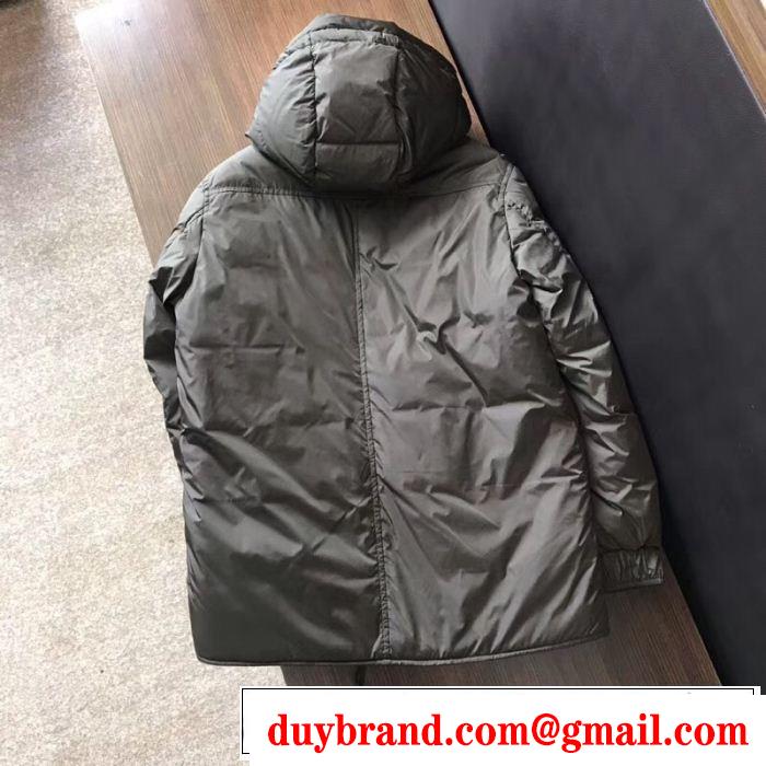 お得なレアアイテムが多数 非常に人気の高い  MONCLER モンクレール ダウンジャケット