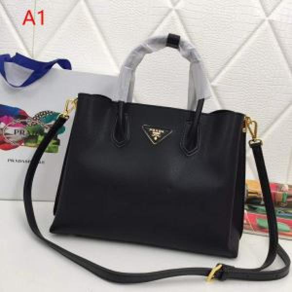 Túi xách Prada Prada 3 Lựa chọ...