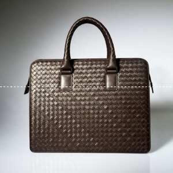 Túi xách nam Bottega Veneta mới đặc biệt