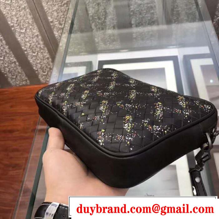 大人カジュアル夏ファッション2019 今流行のストリート上品 ボッテガ ヴェネタ BOTTEGA VENETA ポーチ