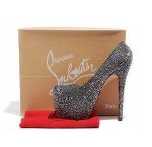 Bán lớn Christian Louboutin Ch...