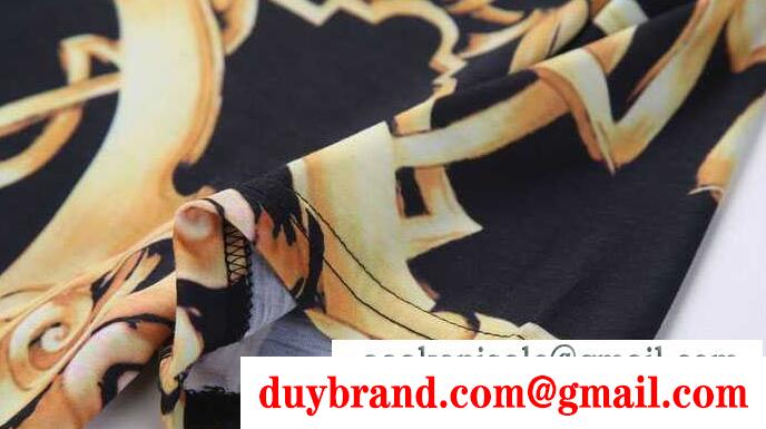 超激得大人気なVERSACE ヴェルサーチ シャツ メンズ クルーネックtシャツ 花模様 ネイビーとブラック 2色選択