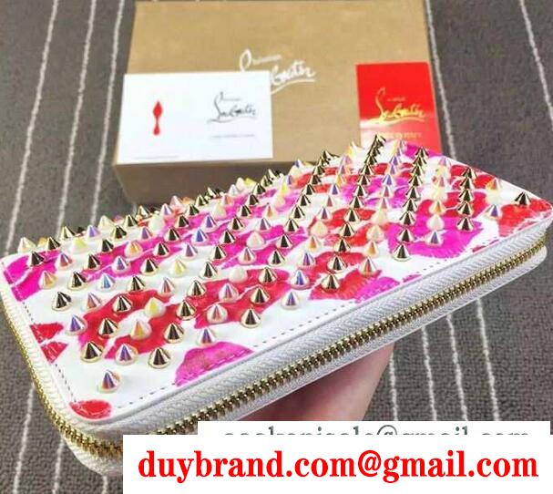 大人におすすめのCHRISTIAN louboutin 最新の機能性に富んだルブタン 財布 コピー