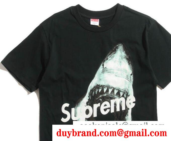 supreme tシャツ 偽物 シュプリーム メンズ サメ半袖 4944 クルーネック ロゴ刺繍 ブラック お買い得大人気