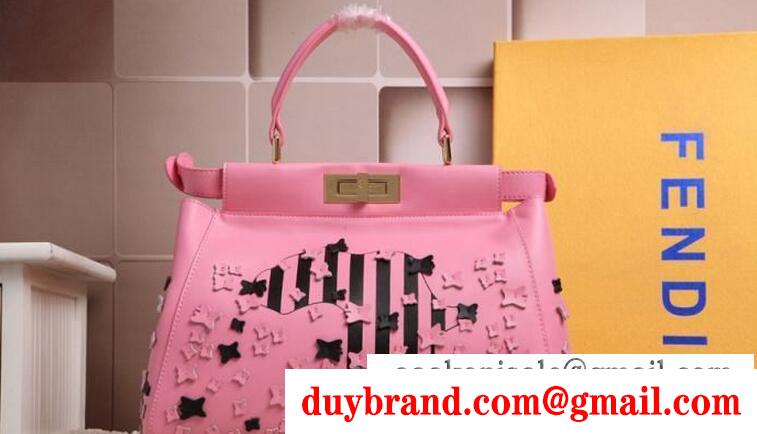 限定品 fendi バックパック人気 レディース フェンディ 活躍するモデル