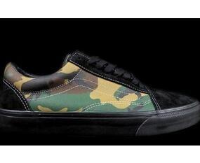 Supreme × Vans Slipping Suprem...