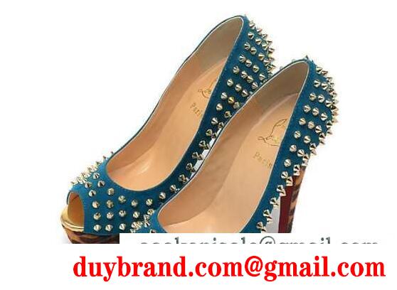 お得セール クリスチャンルブタン パンプス 履き心地が良い christian louboutin スパイクスタッズヒール エナメル グラデーション ブルー レディース