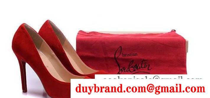 安定感もバッチリルChristian Louboutin　ルブタン ハイヒール 赤　快適な履き心地　パンプス