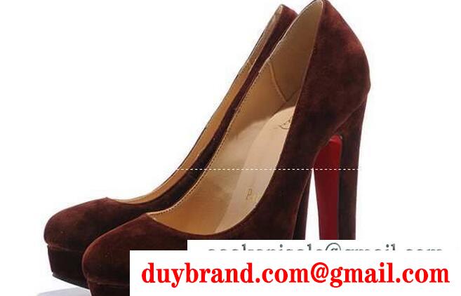 履き心地もいいルブタン靴 レディース christian louboutin 申し分なしヒールパンプス