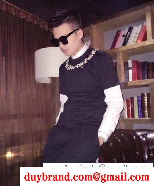 季節感があるGIVENCHY 存在感のあるジバンシー t シャツ コピー