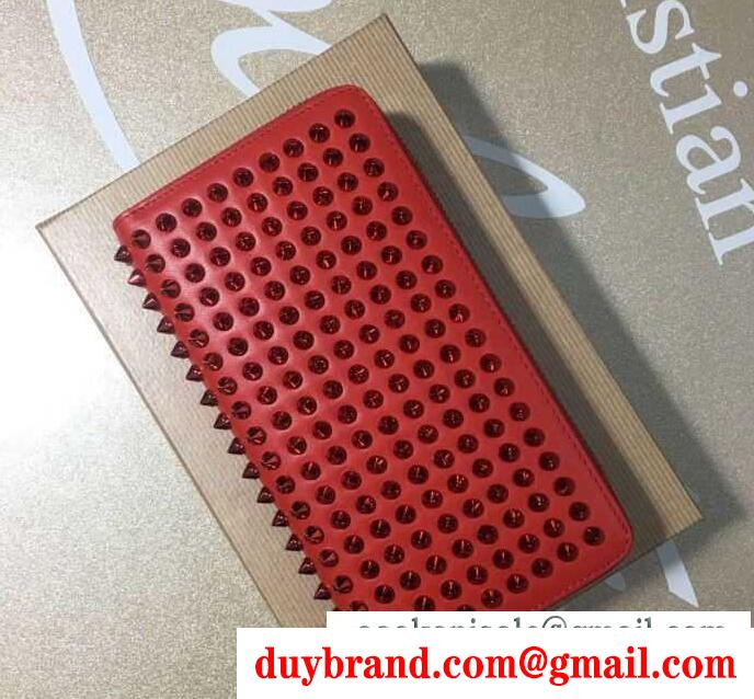 プレゼントに  CHRISTIAN LOUBOUTIN ルブタン スーパー コピー　収納力の高さ財布